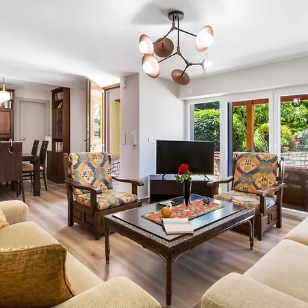 Polys Lefkada 1 Apartment