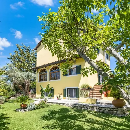 Polys Lefkada 1 Апартаменты