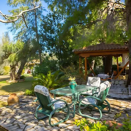 Polys Lefkada 1 Apolpaina